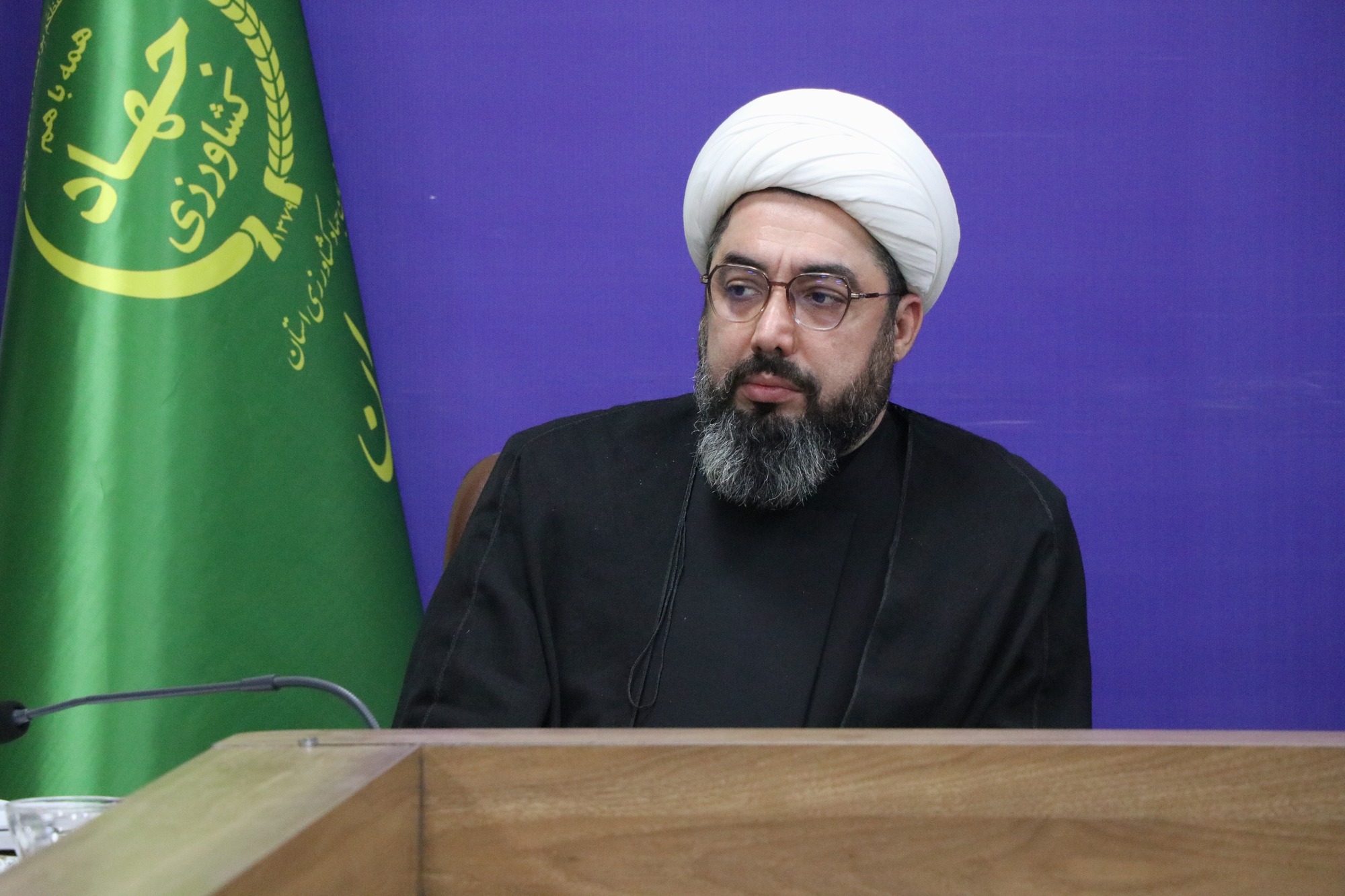 تأکید مسئول حوزه نمایندگی ولی‌فقیه بر تقویت فرهنگ خانواده‌محوری در محیط اداری